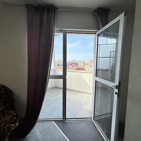 River Nest Apartament *