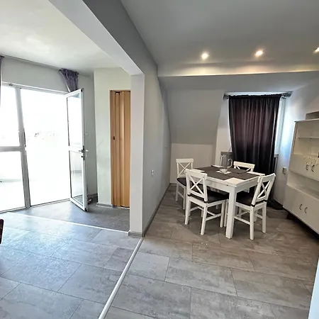 River Nest Appartement *